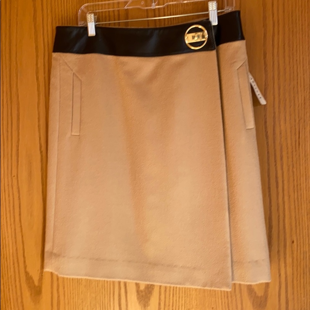Carlisle Size 12 Skirt